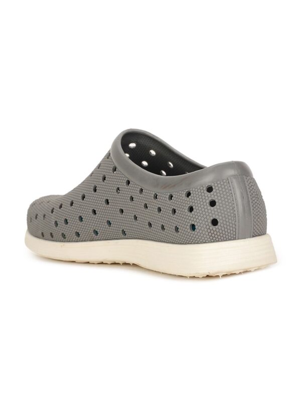 Bata Men Round Toe Slip-On Sneakers - Image 3